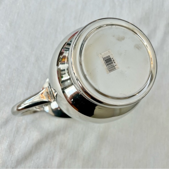 Silver Metal Water Pitcher – 8.5” Classic Serving Decor - Picture 4 of 5
